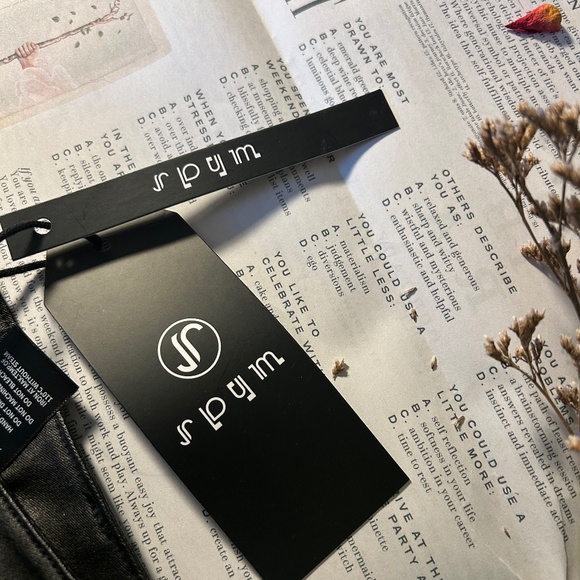 SPYM faux leather stretchy jegging pants - Picture 3 of 4